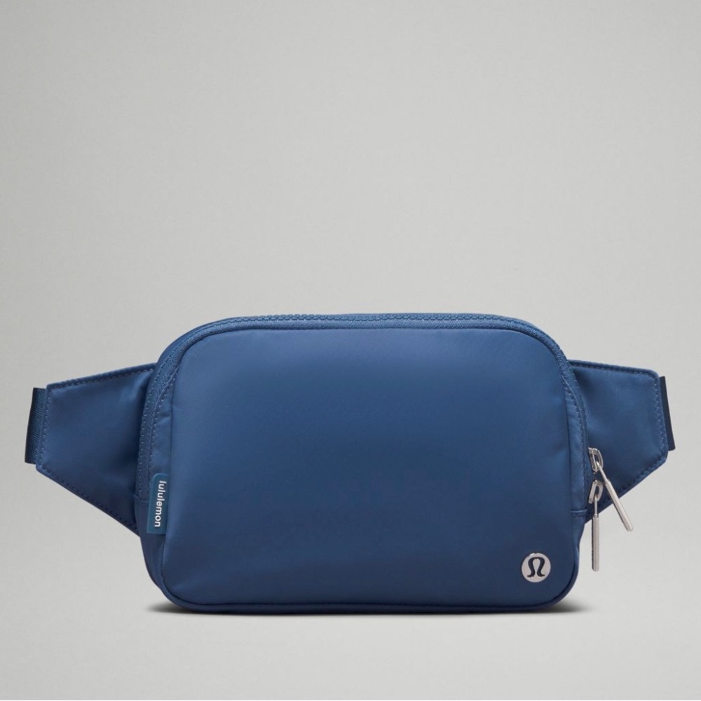 Lululemon belt bag